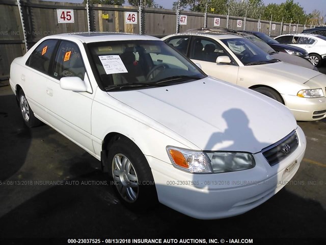4T1BG28K61U858990 - 2001 TOYOTA CAMRY CE/LE/XLE 白色 照片 1
