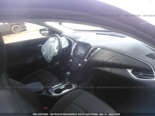 1G1ZB5ST5HF238854 - 2017 CHEVROLET MALIBU LS 黑色 照片 5