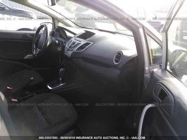 3FADP4CJ1BM217149 - 2011 FORD FIESTA SEL SILVER photo 5