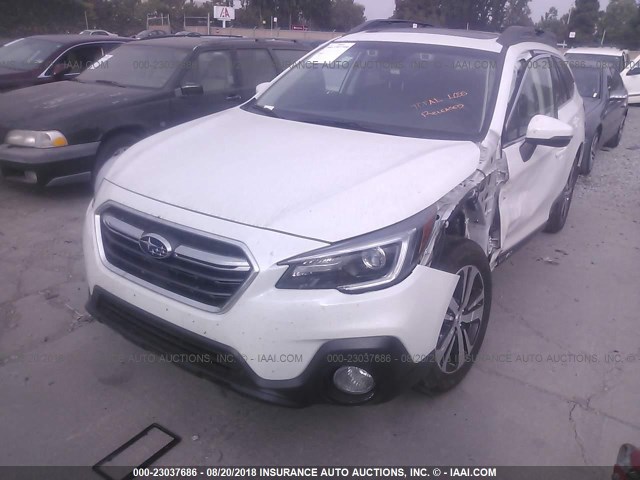 4S4BSANC5J3272003 - 2018 SUBARU OUTBACK 2.5I LIMITED WHITE photo 2