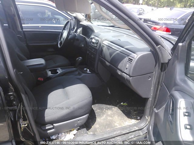 1J4GX48S74C412342 - 2004 JEEP GRAND CHEROKEE LAREDO/COLUMBIA/FREEDOM 黑色 照片 5