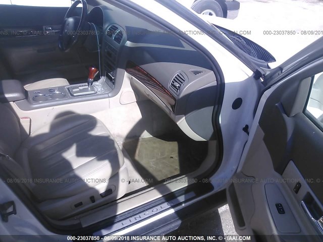 1LNHM86SX5Y616727 - 2005 LINCOLN LS 白色 照片 5