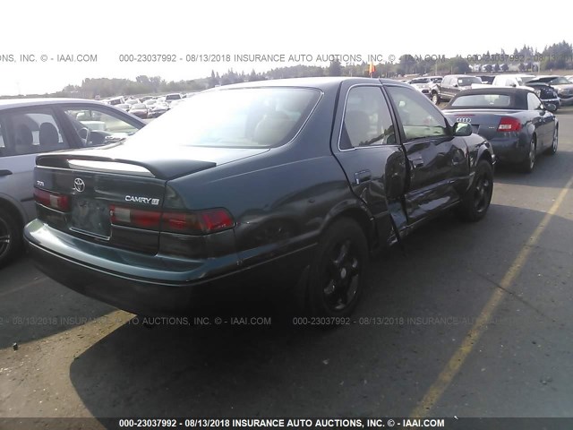 4T1BG22K9WU279122 - 1998 TOYOTA CAMRY CE/LE/XLE 绿色 照片 4
