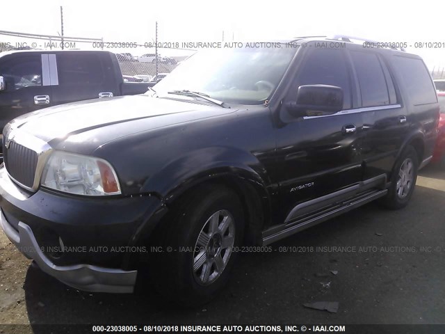 5LMFU27R54LJ16922 - 2004 LINCOLN NAVIGATOR შავი ფოტო 6
