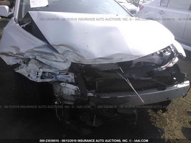 1G1ZC5E10BF381158 - 2011 CHEVROLET MALIBU 1LT 银色 照片 6