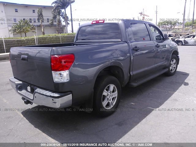 5TFEY5F1XDX143322 - 2013 TOYOTA TUNDRA CREWMAX SR5 GRAY photo 4