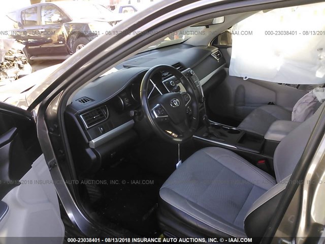 4T1BF1FK5GU556907 - 2016 TOYOTA CAMRY LE/XLE/SE/XSE BLACK photo 5