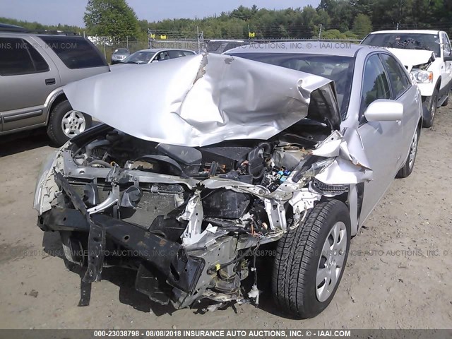 4T1BF3EK8BU135124 - 2011 TOYOTA CAMRY SE/LE/XLE SILVER photo 6