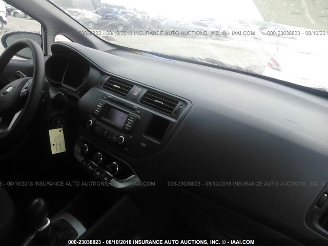 KNADM4A39D6188037 - 2013 KIA RIO LX SILVER photo 5