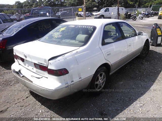 JT2BG22K1X0356670 - 1999 TOYOTA CAMRY LE/XLE 白色 照片 4