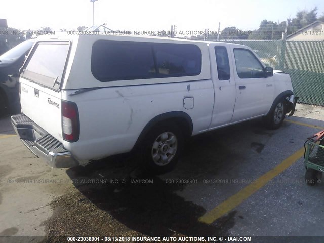 1N6DD26SXWC335801 - 1998 NISSAN FRONTIER KING CAB XE/KING CAB SE WHITE photo 4