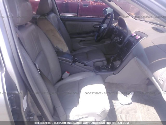 JN1DA31A72T000797 - 2002 NISSAN MAXIMA GLE/SE GRAY photo 5