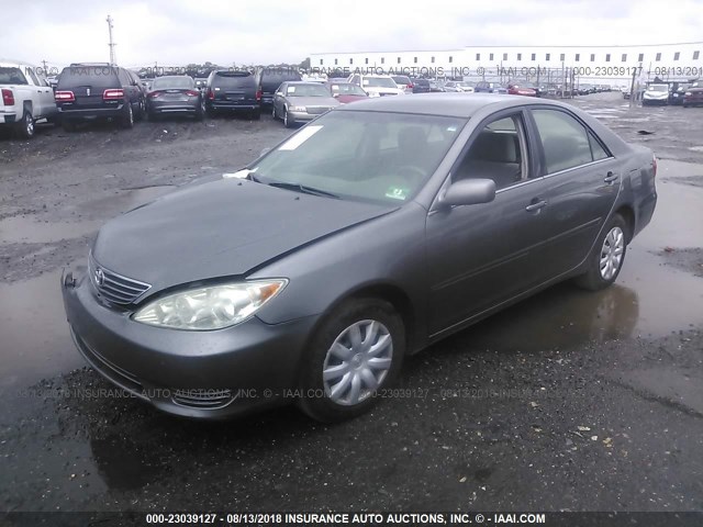 4T1BE32KX5U563840 - 2005 TOYOTA CAMRY LE/XLE/SE Qəhvəyi foto 2