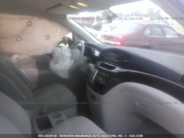 JN8AE2KP7G9153366 - 2016 NISSAN QUEST S/SV/SL/PLATINUM 灰色 照片 5