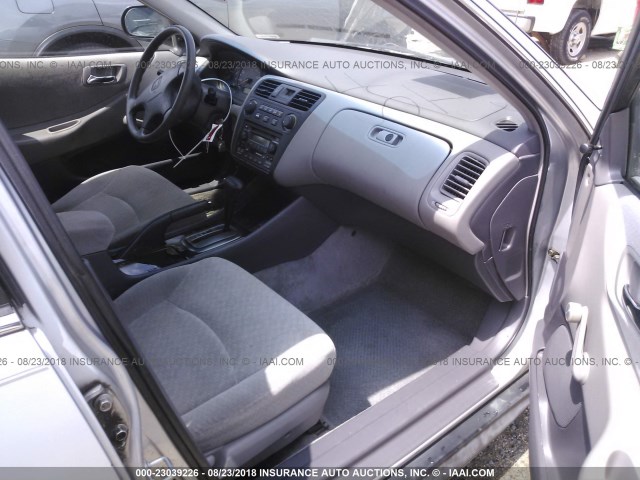 1HGCF86632A135249 - 2002 HONDA ACCORD VALUE SILVER photo 5