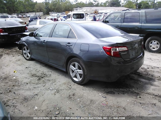 4T1BF1FK2EU466286 - 2014 TOYOTA CAMRY L/SE/LE/XLE 灰色 照片 3