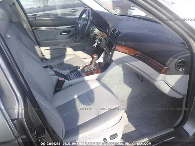 WBADT43423G025666 - 2003 BMW 525 I AUTOMATIC GRAY photo 5