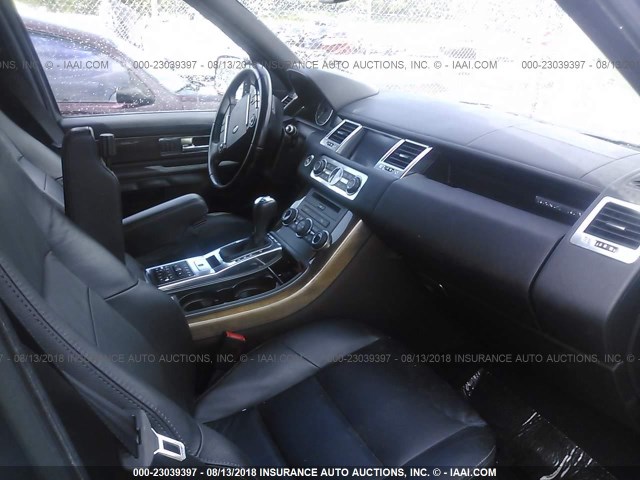 SALSF2D49DA789371 - 2013 LAND ROVER RANGE ROVER SPORT HSE BLACK photo 5