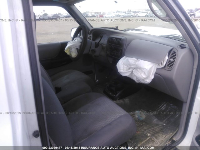 4F4YR12U42TM26006 - 2002 MAZDA B3000 WHITE photo 5