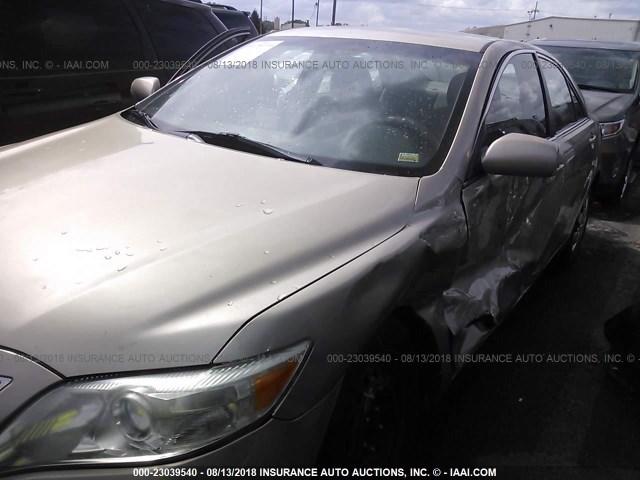 4T1BF3EK7AU025390 - 2010 TOYOTA CAMRY SE/LE/XLE თაფლისფერი ფოტო 6