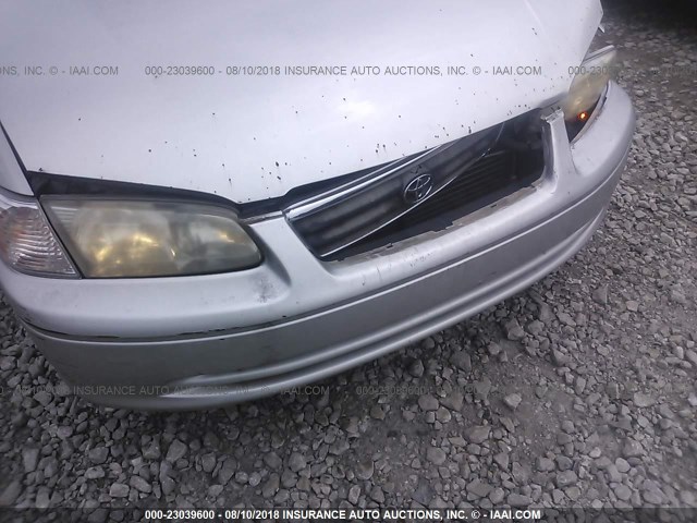 4T1BG22K4YU678989 - 2000 TOYOTA CAMRY CE/LE/XLE SILVER photo 6