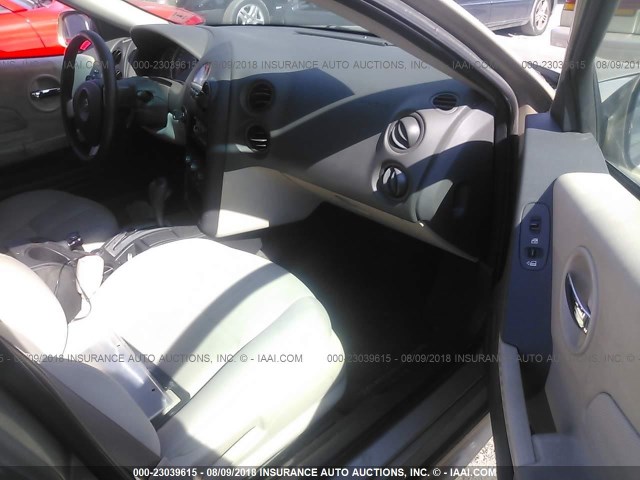 2G2WP522751167635 - 2005 PONTIAC GRAND PRIX Світло-коричневий фото 5