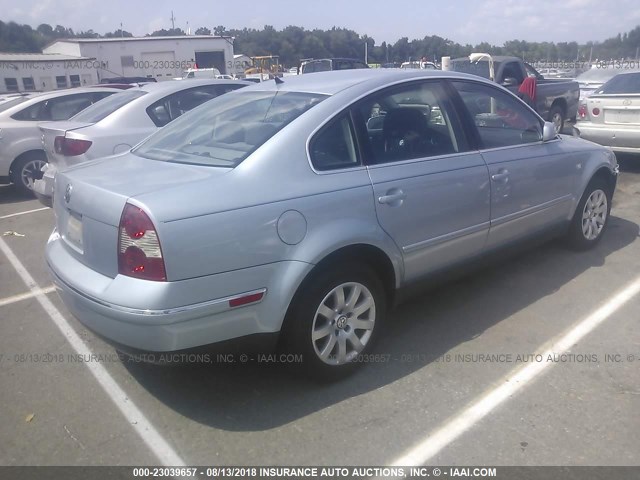 WVWPD63B72P245312 - 2002 VOLKSWAGEN PASSAT GLS Light Blue photo 4