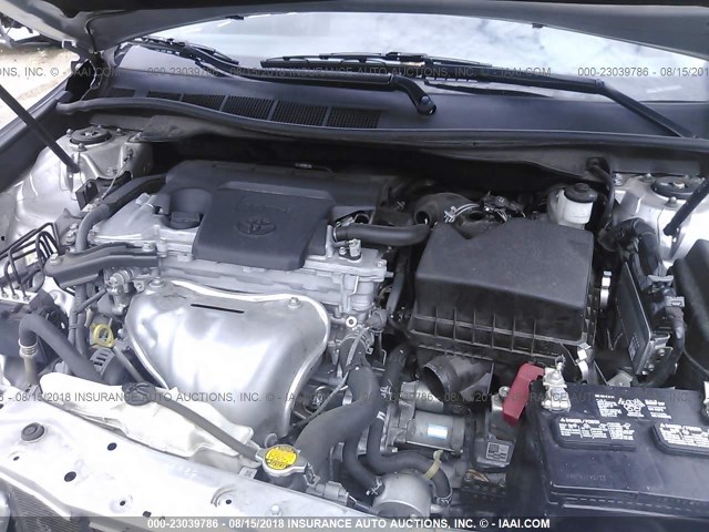 4T1BF1FK7EU407413 - 2014 TOYOTA CAMRY L/SE/LE/XLE 银色 照片 10