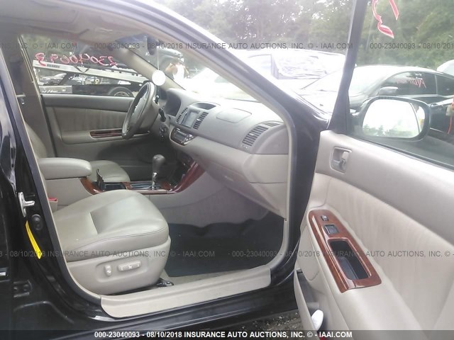 4T1BF30K55U107213 - 2005 TOYOTA CAMRY LE/XLE/SE Қара фото 5