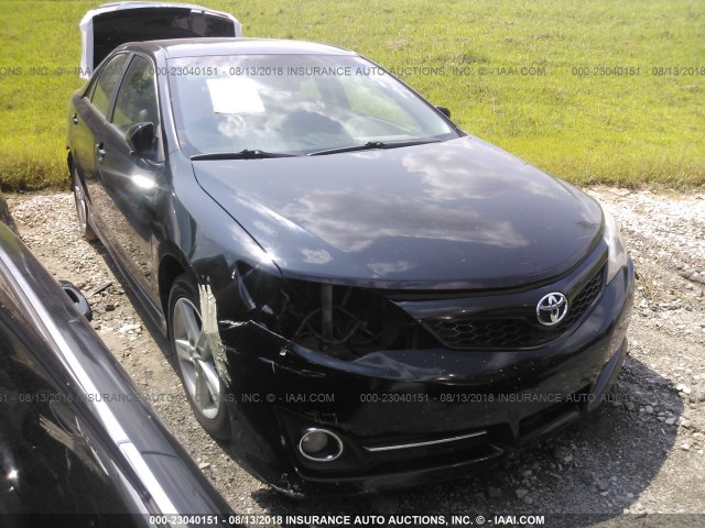 4T1BF1FK0EU827269 - 2014 TOYOTA CAMRY L/SE/LE/XLE 黑色 照片 1