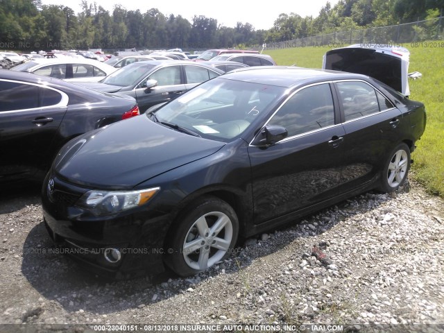 4T1BF1FK0EU827269 - 2014 TOYOTA CAMRY L/SE/LE/XLE 黑色 照片 2