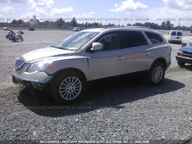 5GAKRBED1BJ349706 - 2011 BUICK ENCLAVE CXL 金色 照片 2