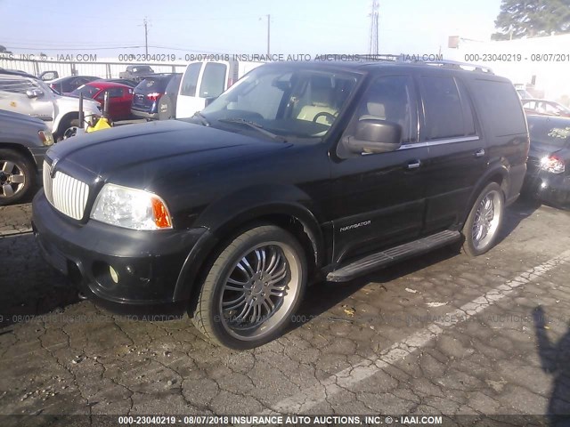 5LMFU27R13LJ39158 - 2003 LINCOLN NAVIGATOR BLACK photo 2