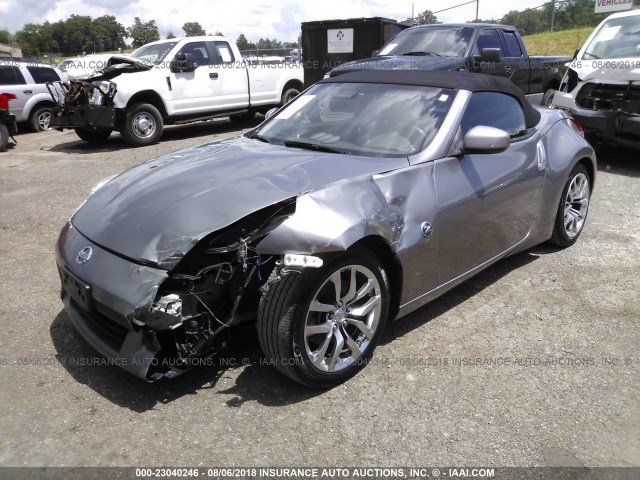 JN1AZ4FH4AM304606 - 2010 NISSAN 370Z GRAY photo 2