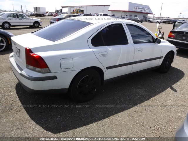 YV1RS64A242330248 - 2004 VOLVO S60 Biały zdjęcie 4