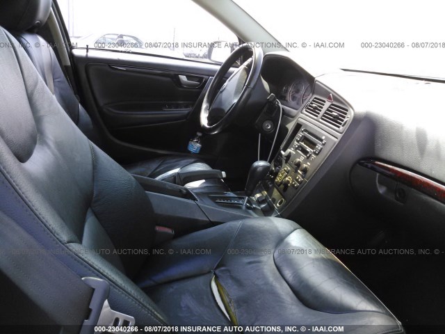 YV1RS64A242330248 - 2004 VOLVO S60 Biały zdjęcie 5