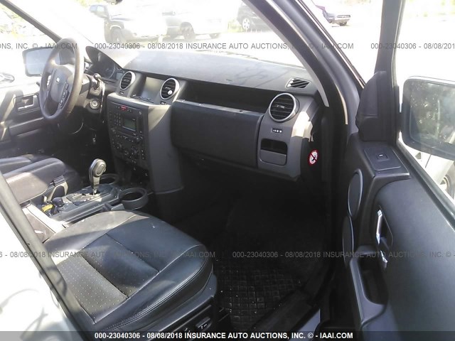 SALAF25455A313338 - 2005 LAND ROVER LR3 HSE SILVER photo 5