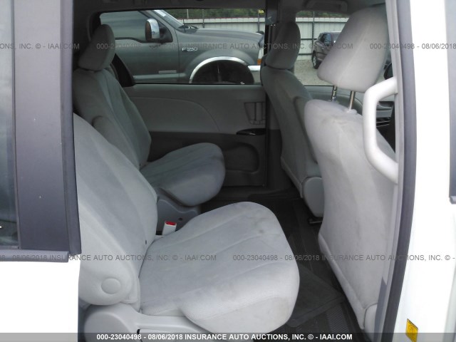 5TDKA3DC7CS013762 - 2012 TOYOTA SIENNA LE WHITE photo 8