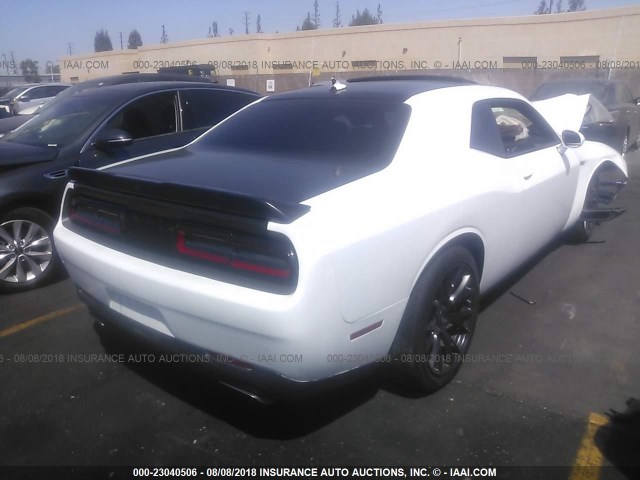 2C3CDZFJ0GH279322 - 2016 DODGE CHALLENGER R/T SCAT PACK WHITE photo 4