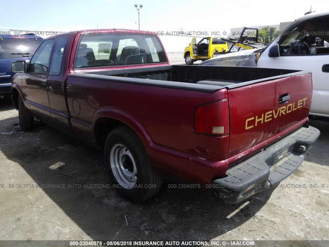 1GCCS19W528244896 - 2002 CHEVROLET S TRUCK S10 RED photo 3