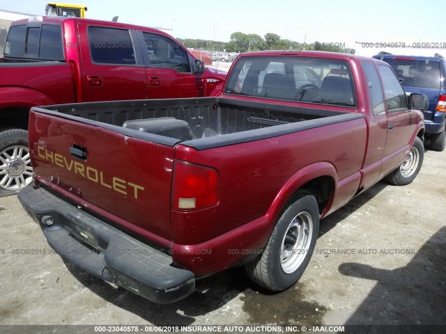 1GCCS19W528244896 - 2002 CHEVROLET S TRUCK S10 RED photo 4