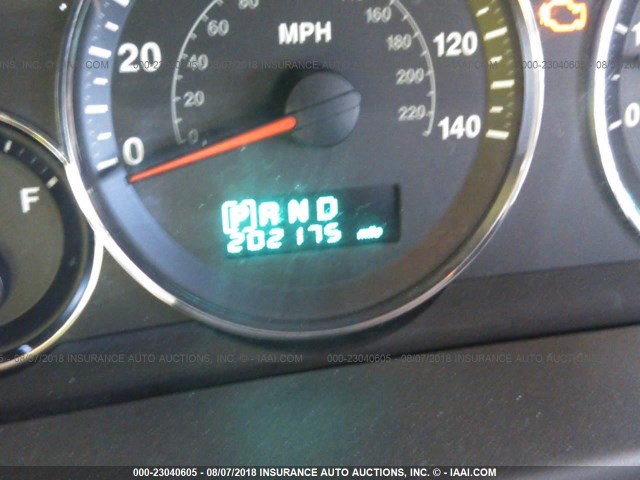 1J8HH48K36C269246 - 2006 JEEP COMMANDER GRAY photo 7