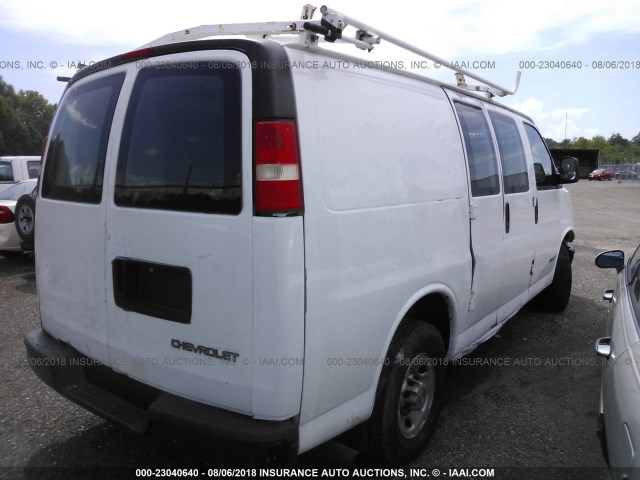 1GCGG25V761151446 - 2006 CHEVROLET EXPRESS G2500  WHITE photo 4