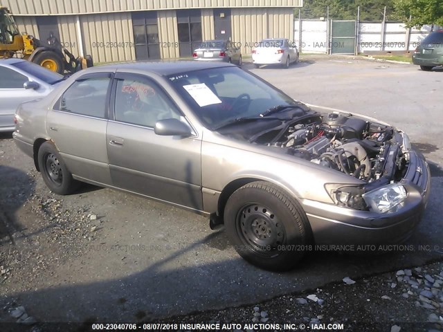 4T1BG22K01U049963 - 2001 TOYOTA CAMRY CE/LE/XLE 棕色 照片 1