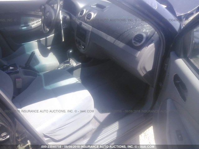 KL5JD86Z16K299689 - 2006 SUZUKI FORENZA BLACK photo 5