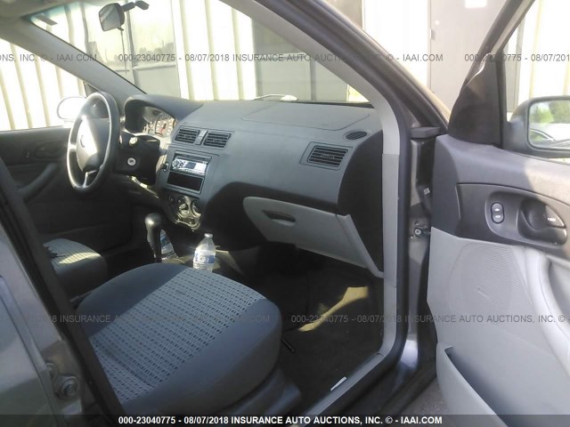 1FAHP34N07W350747 - 2007 FORD FOCUS ZX4/S/SE/SES 灰色 照片 5