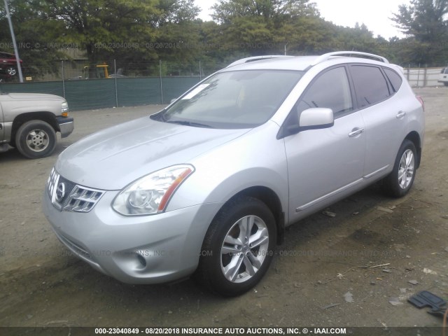 JN8AS5MV2DW653325 - 2013 NISSAN ROGUE S/SV GRAY photo 2