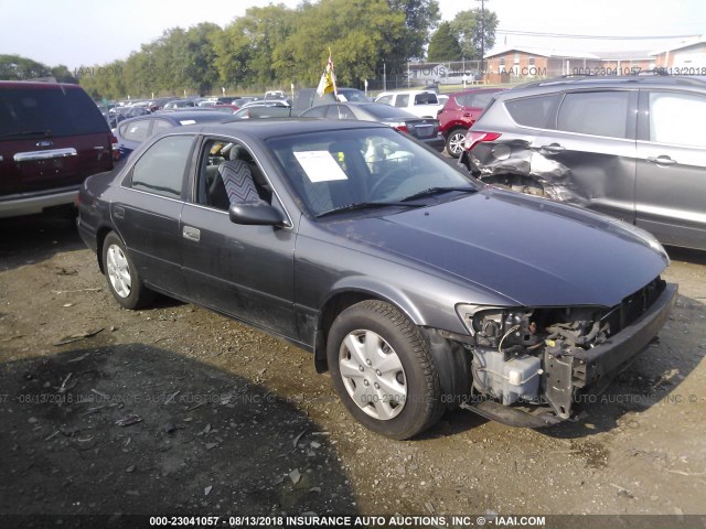 4T1BG22K9YU992539 - 2000 TOYOTA CAMRY CE/LE/XLE 灰色 照片 1