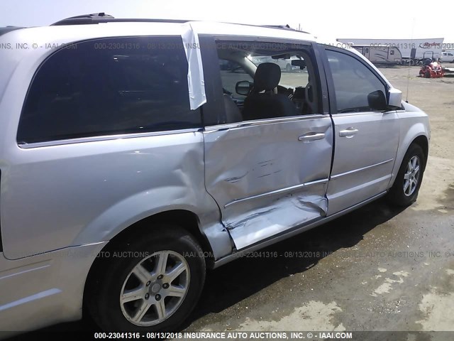2A8HR54189R673770 - 2009 CHRYSLER TOWN & COUNTRY TOURING SILVER photo 6