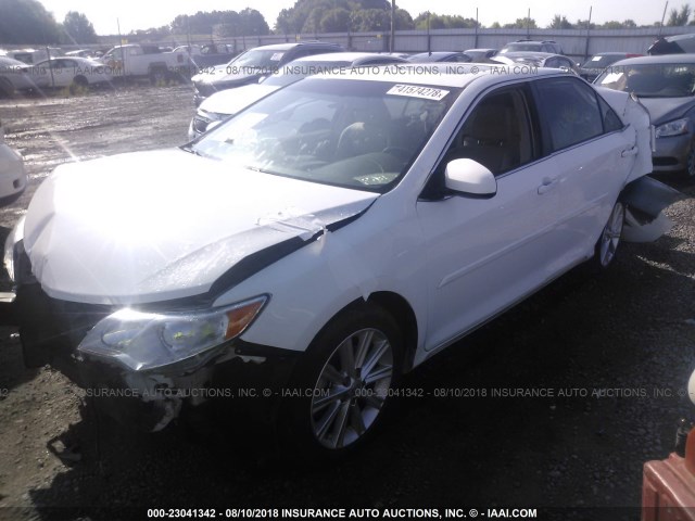 4T1BF1FK1CU180507 - 2012 TOYOTA CAMRY SE/LE/XLE თეთრი ფოტო 2